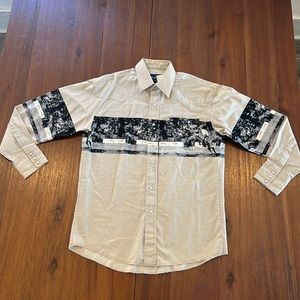 90’s Wrangler Western shirt. Size medium. Black and white rodeo scene.